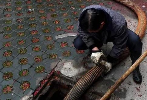 银川市高压清洗管道公司分享下为什么要高压清洗板换